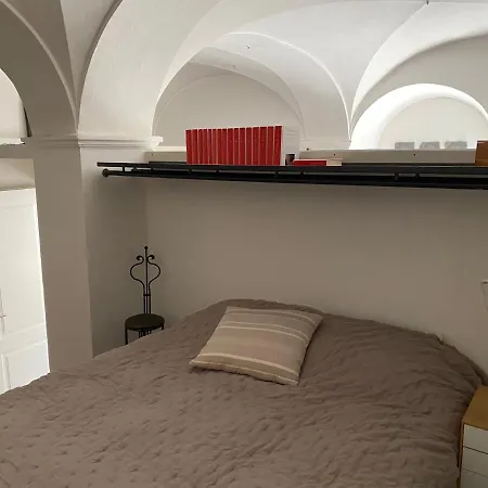 Glam A Apartment *
