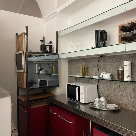 Glam A Apartment